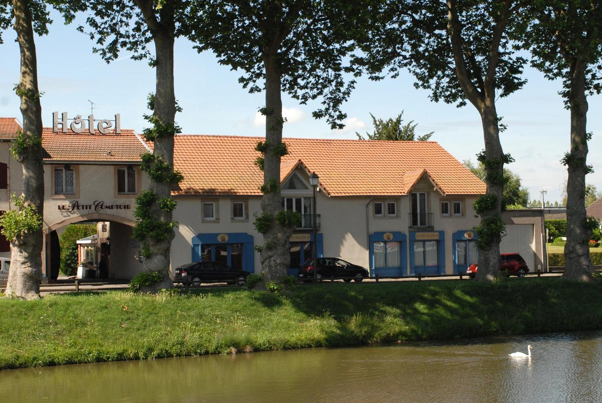 Logis Hotel Les Pages Lunéville Exterior foto