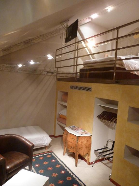 Logis Hotel Les Pages Lunéville Zimmer foto